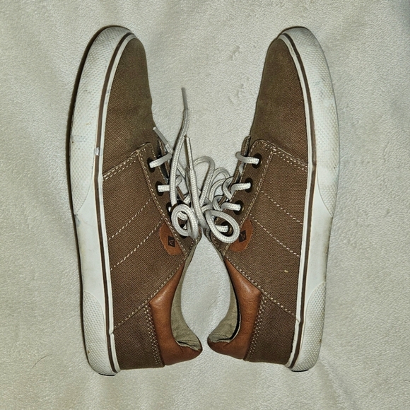 Boys, or unisex, Sperry Top-Siders, size 3 - Picture 3 of 4